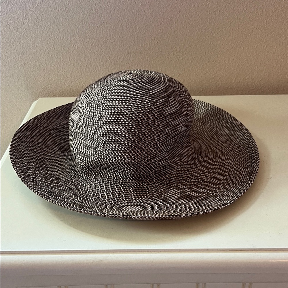 Eric Javits Monochrome Woven Hat